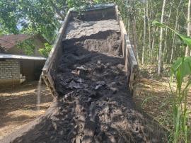 Program RTLH Kalurahan Ngunut Mulai Dropping Material secara Berkala